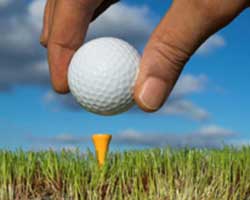 300p-Placing-Golfball-on-Tee